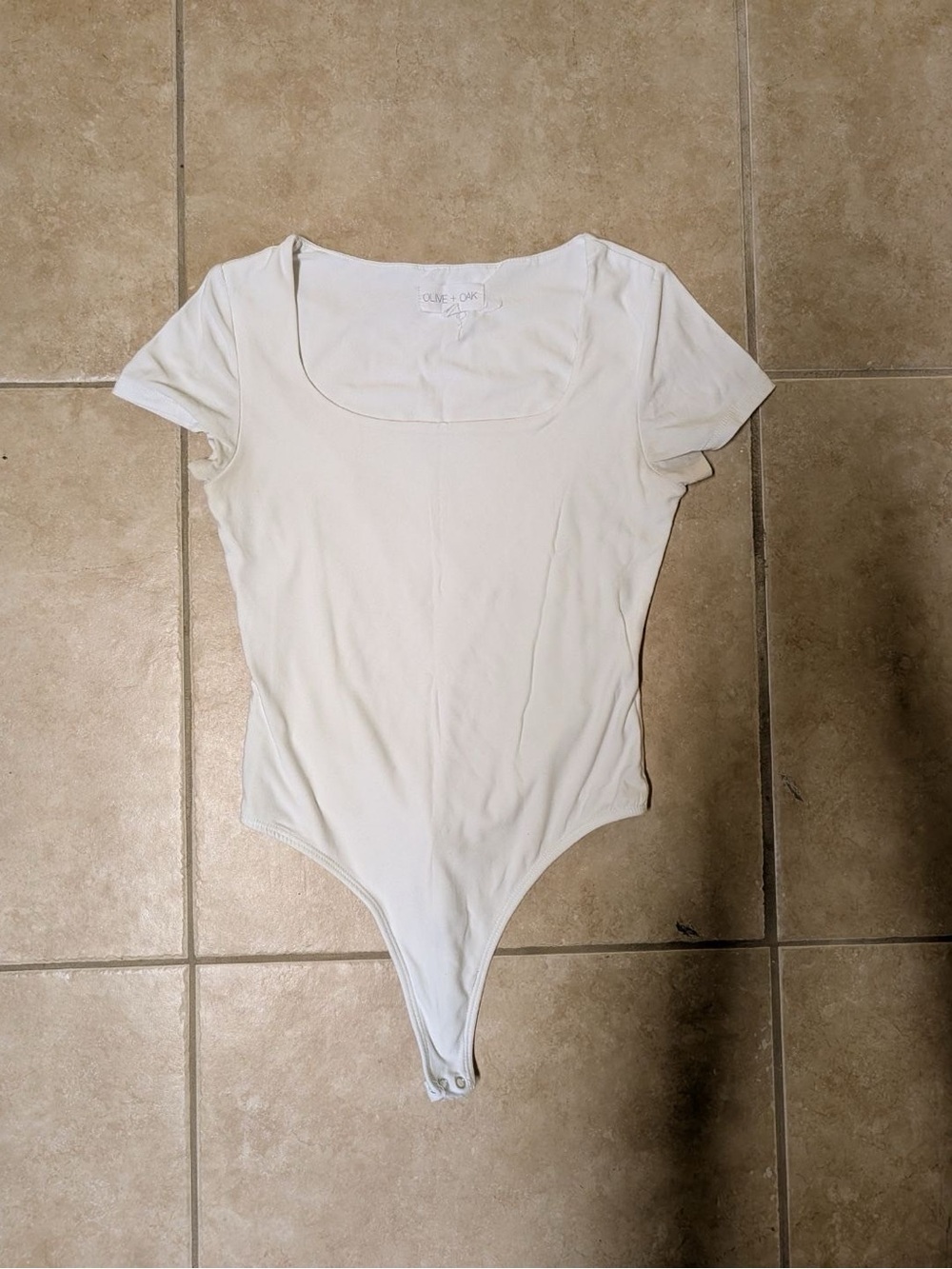 Olive & Oak White Scoop Neck Short Sleeve Bodysuit